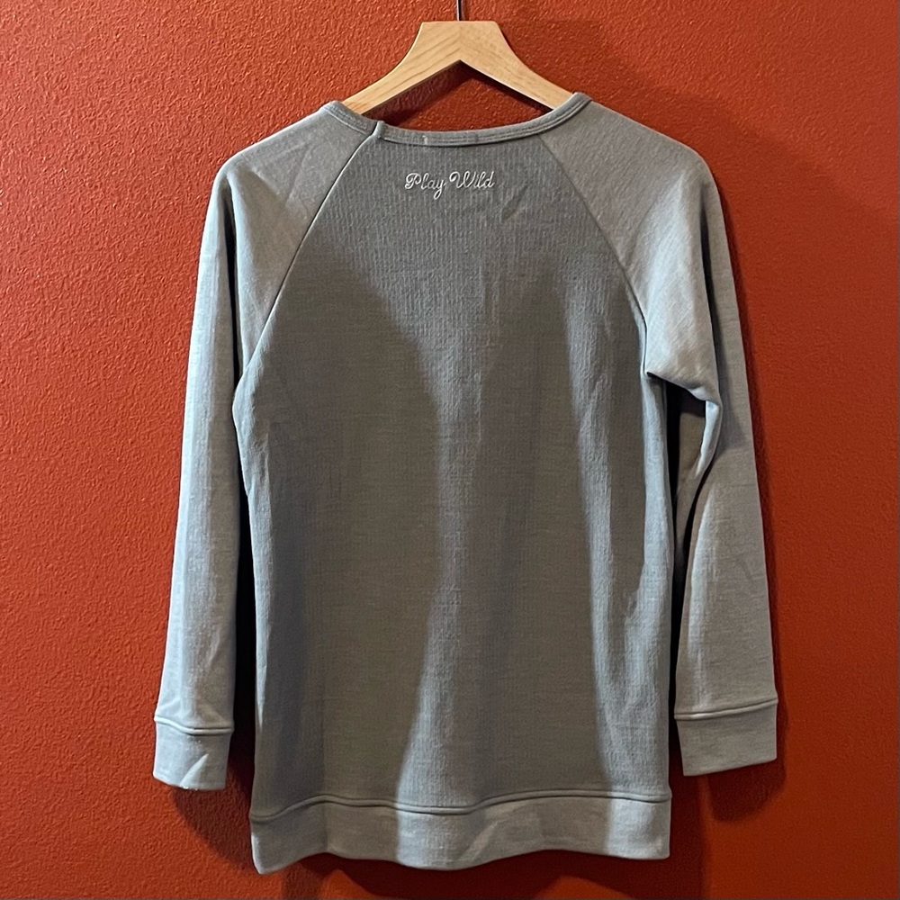 Casual Long-Sleeve Crewneck Top - Soft Sage Green - Picture 5 of 5